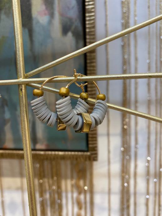 HILHE08 - grey clay nut hoop earrings small