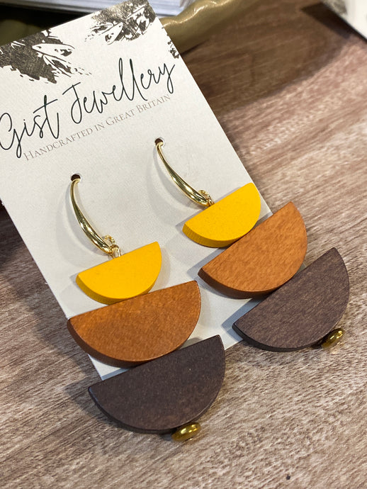 HILE17 - half yellow moon earring