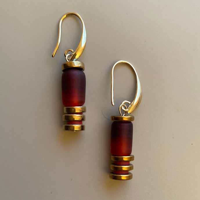 CSTE01 - Indian Glass Drop hook - Red