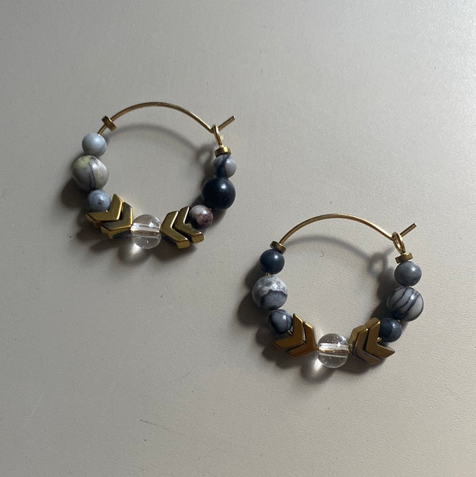 MRLE10 - Glass, Gold plated Hematite and Natural Black Silk Stone.