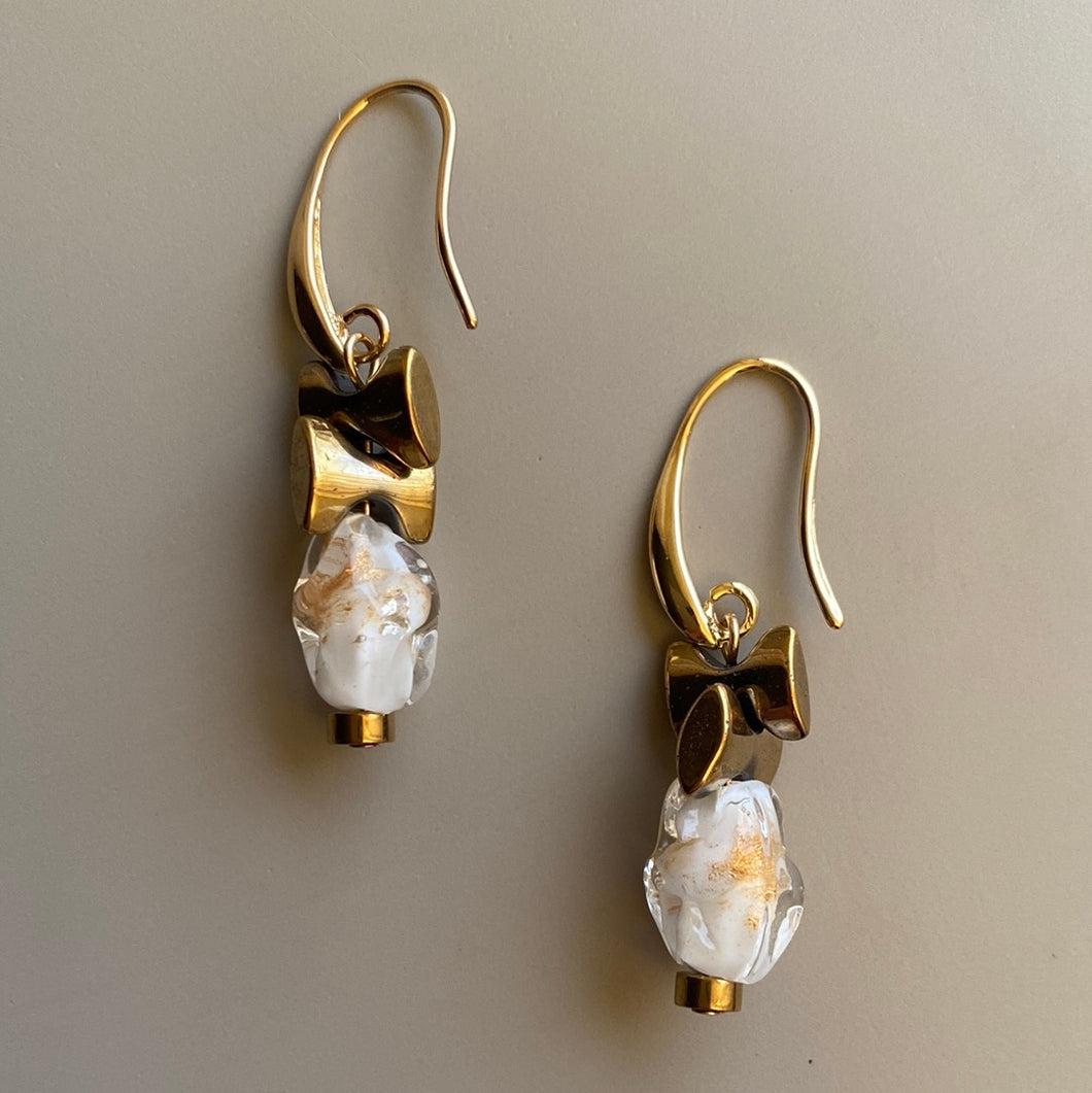 CSTE09 - Gold & white Lampwork Glass drop Earrings - White