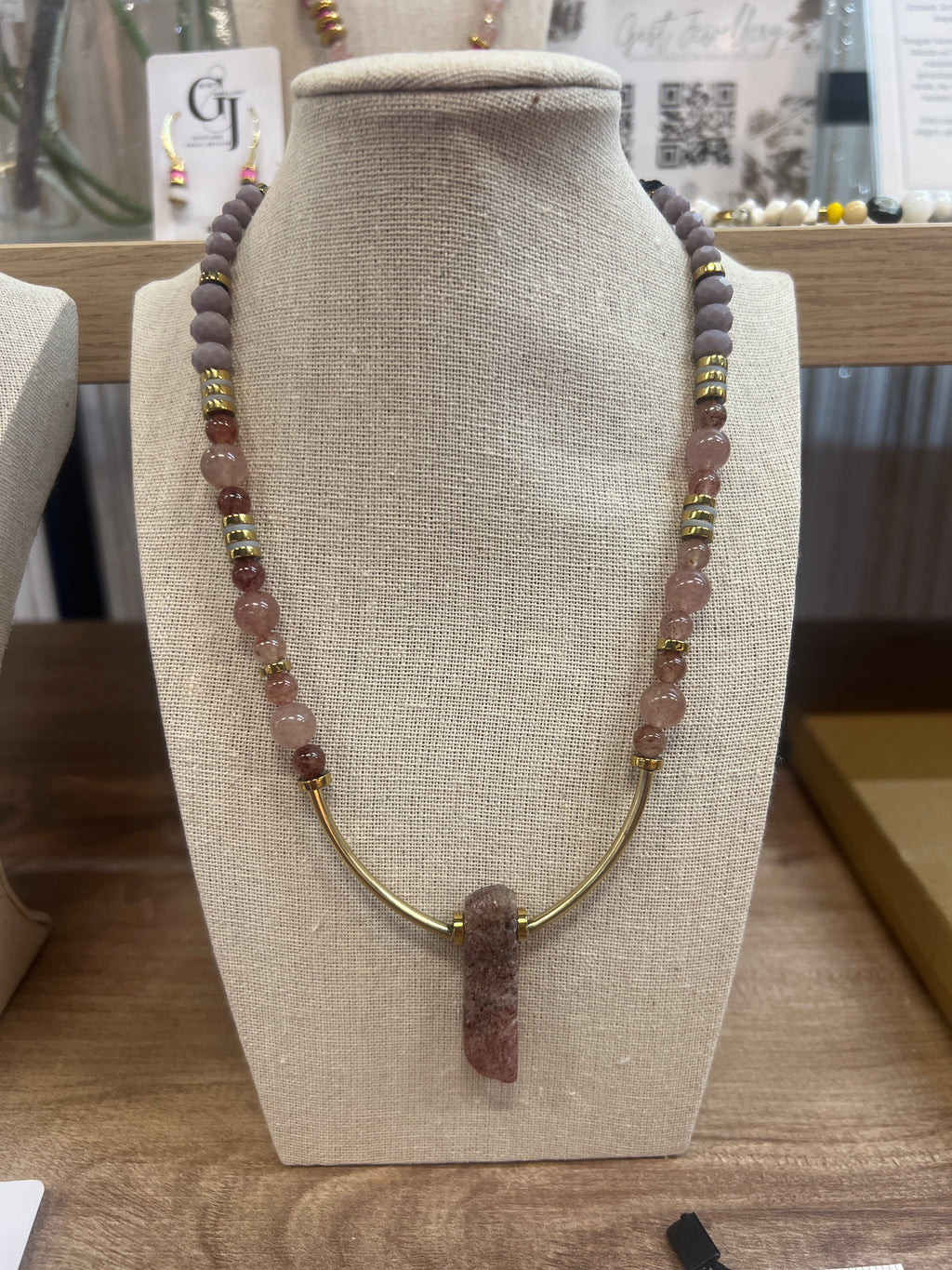 EOR16 - Strawberry Quartz adjustable necklace