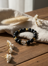 FRTB10 - Bracelet with Glass, dyed wood, teamed with Hematite details.