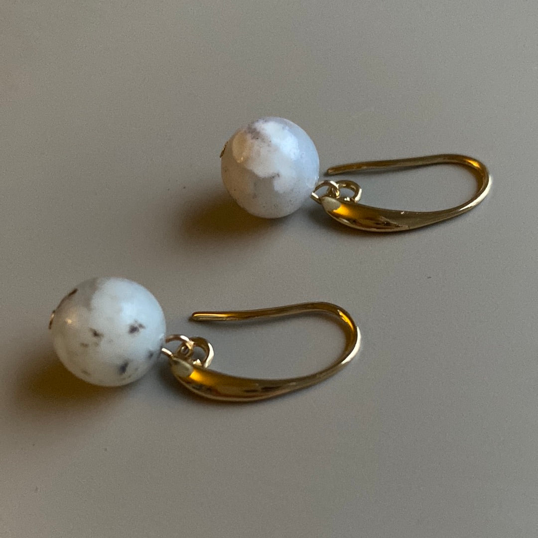 CSTE14 - Natural white African gemstone drop earrings - White