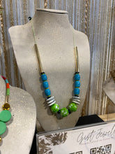 HIL07 - turquoise green and white necklace