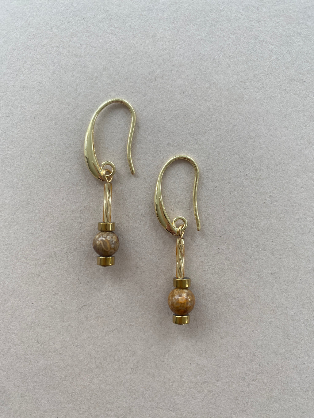 BDLE08 -Maifan & Hematite Drop Earrings