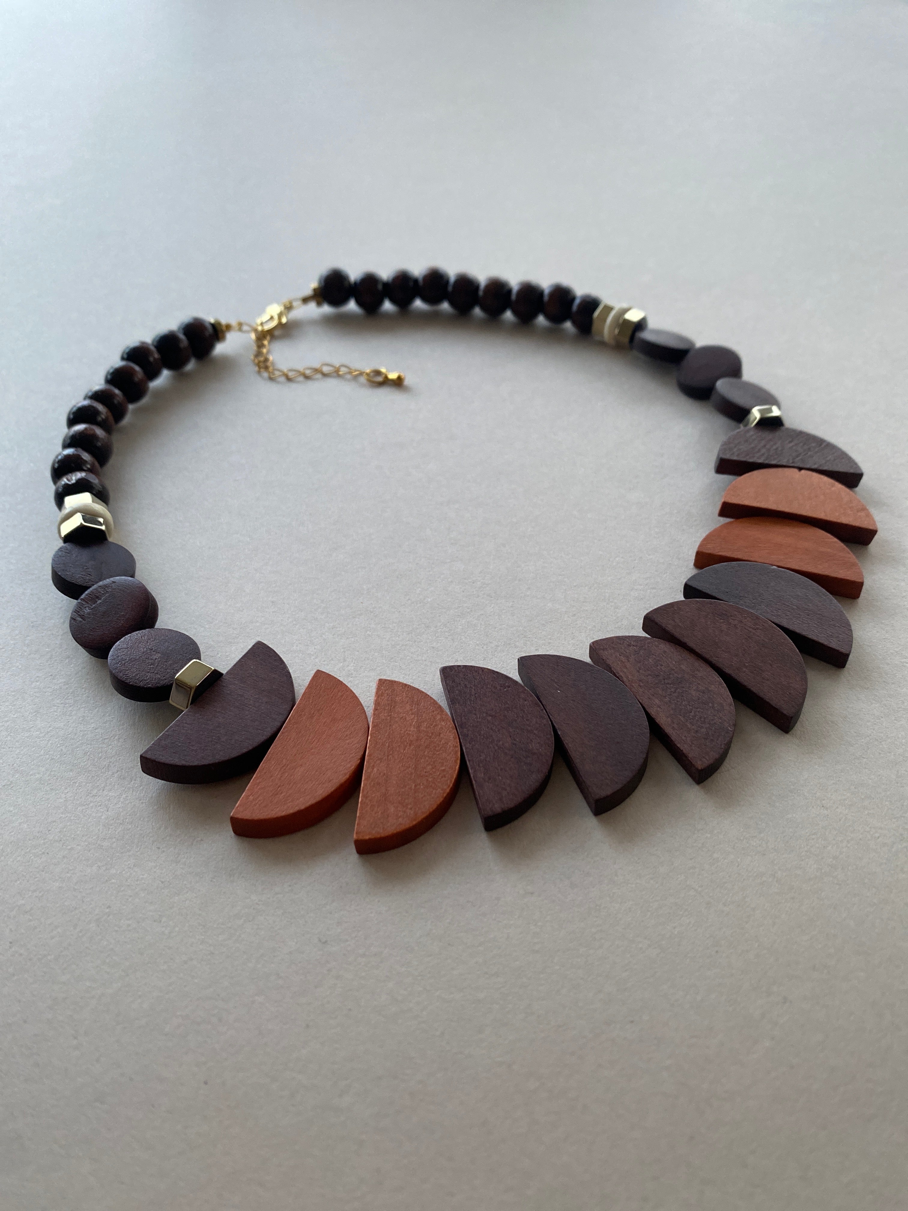 BDL07 - Chocolate Orange Wooden necklace