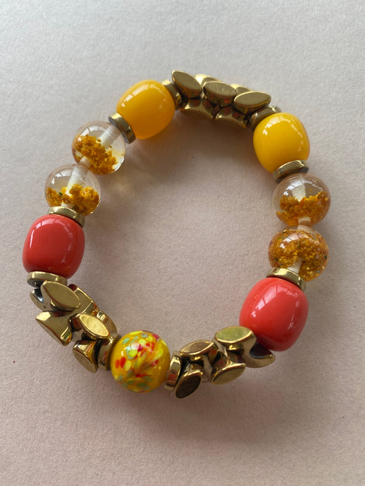 BDLB06 - Orange and yellow resin elasticated bracelet