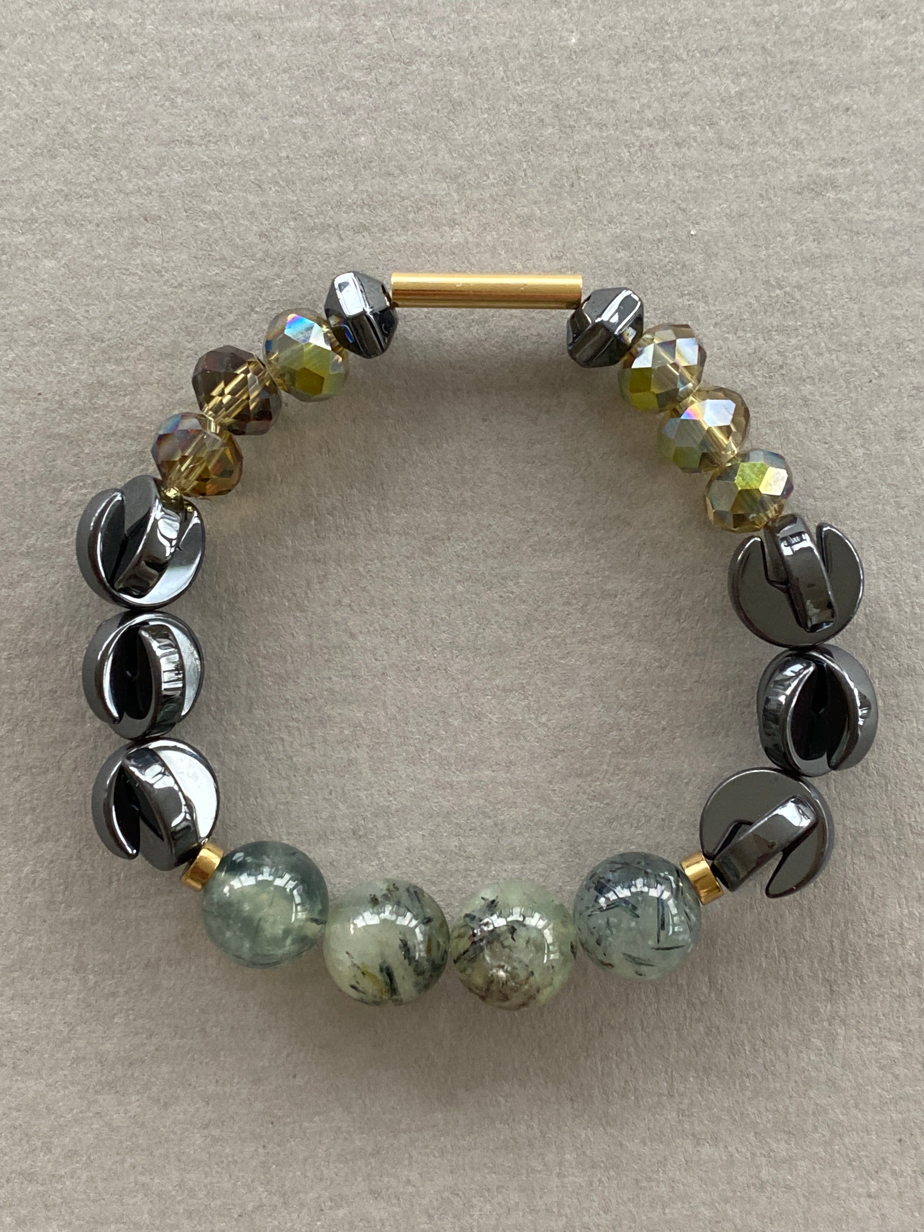 HILB04 - Natural Prehnite gem stones, green yellow black bracelet