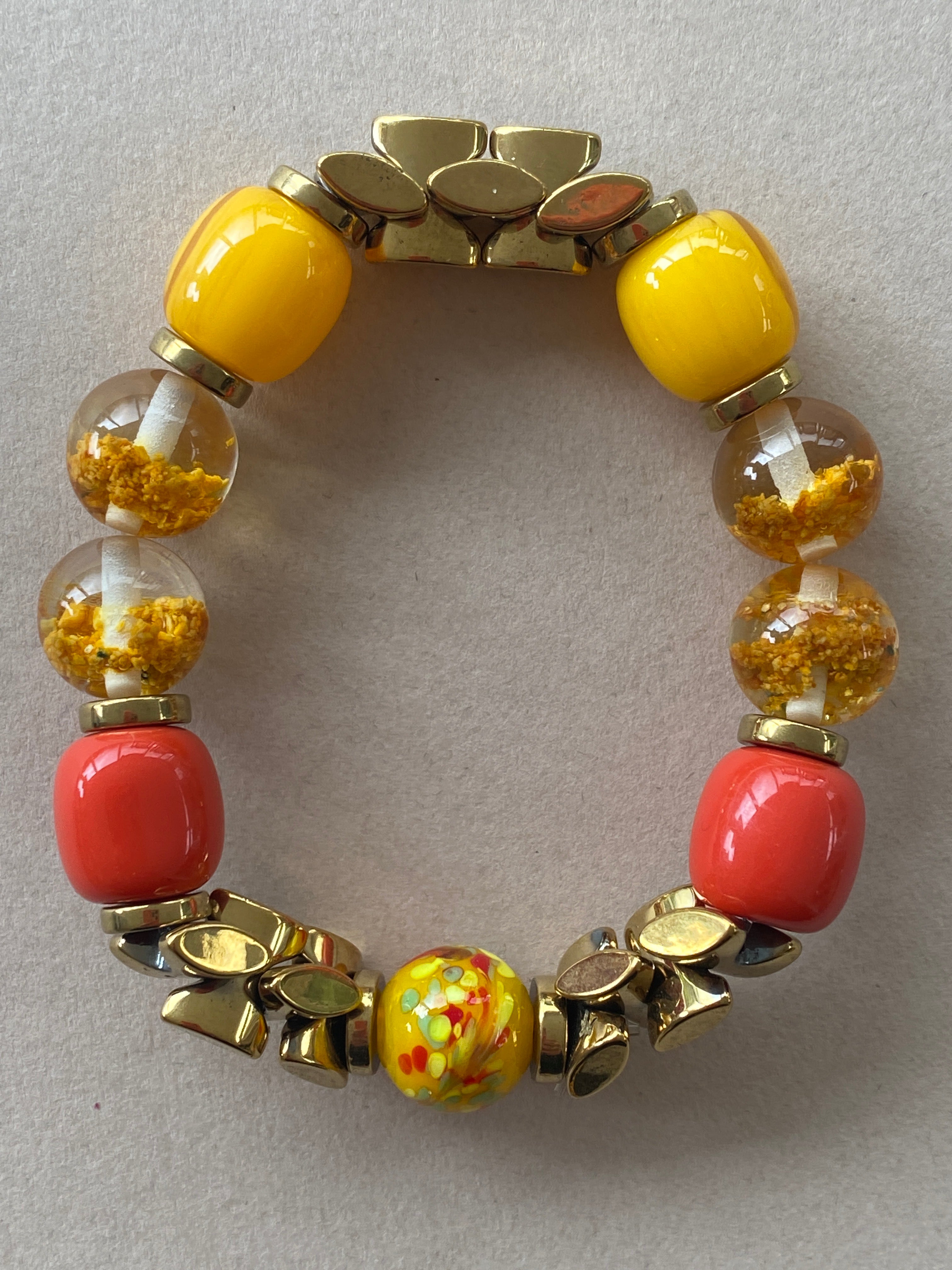 BDLB06 - Orange and yellow resin elasticated bracelet