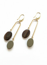 BDLE09 - Shell and Hematite Drop Earrings