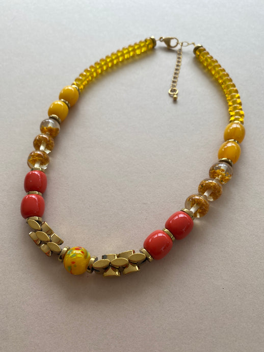 BDL06 - Orange and yellow resin 17” beaded necklace