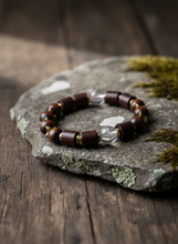 FRTB09 - Bracelet with Glass, dyed wood, teamed with Hematite details.