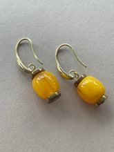 BDLE06  - Resin & Hematite barrel drop earrings