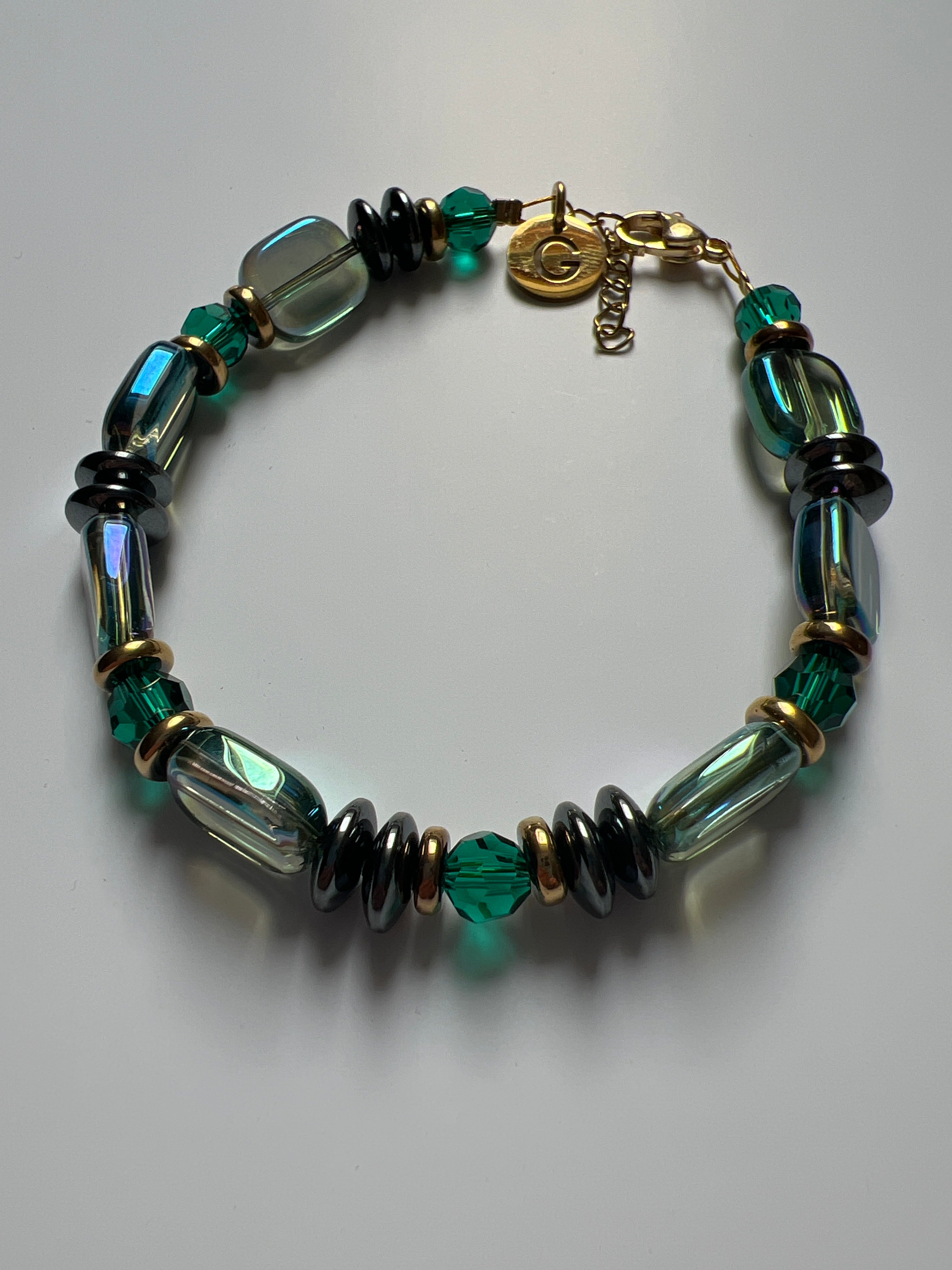EORB15 - Hematite, Glass & crystal bracelet in Sea Foam