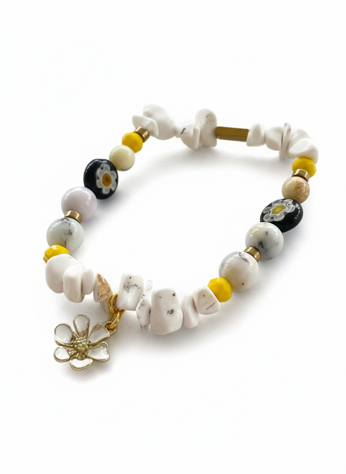 HILB15 - White chip and black glass flower Bracelet