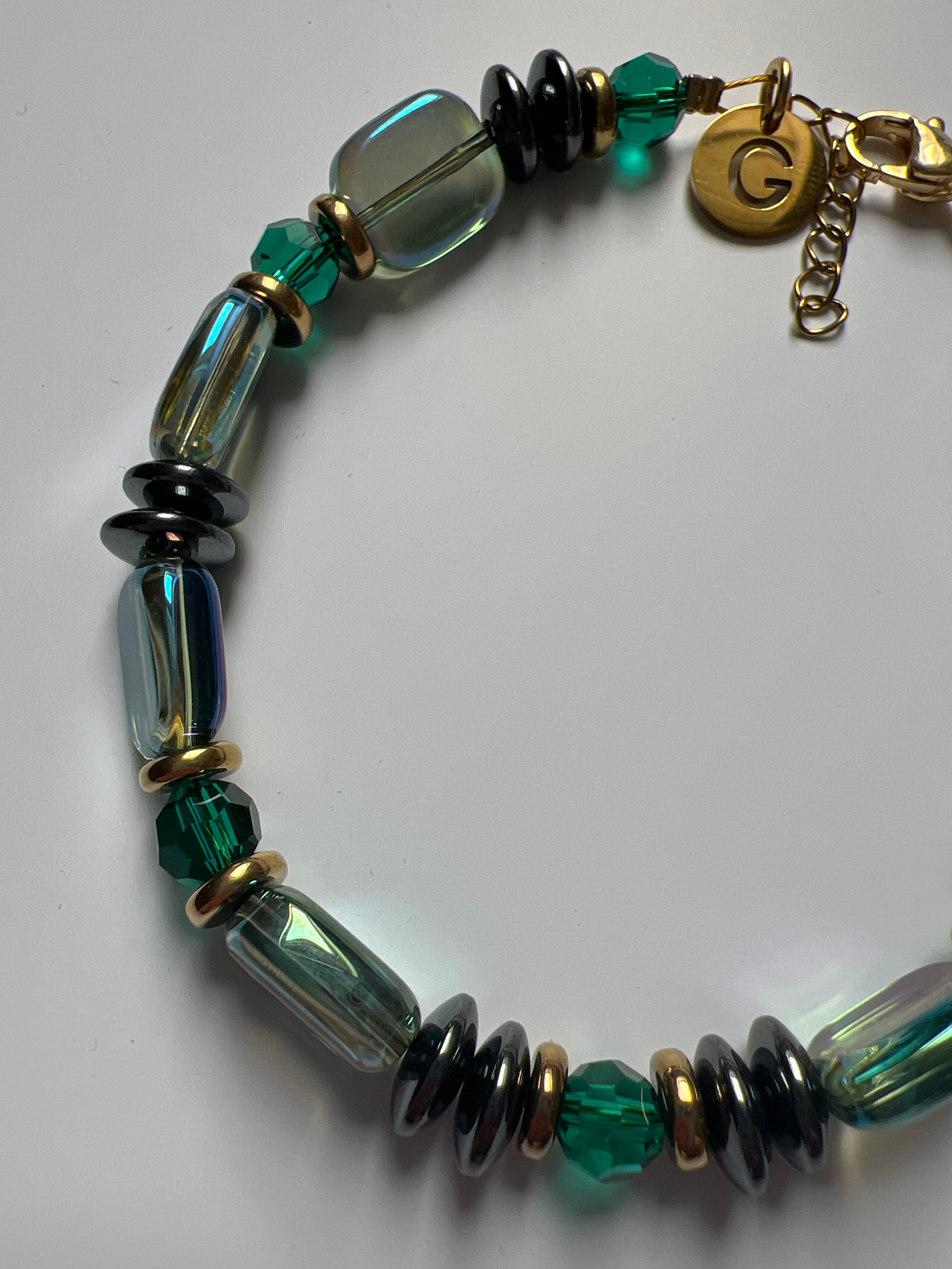 EORB15 - Hematite, Glass & crystal bracelet in Sea Foam