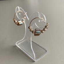 CSTE10 - Shell & Crystal hoop earrings - Cream, Pearl