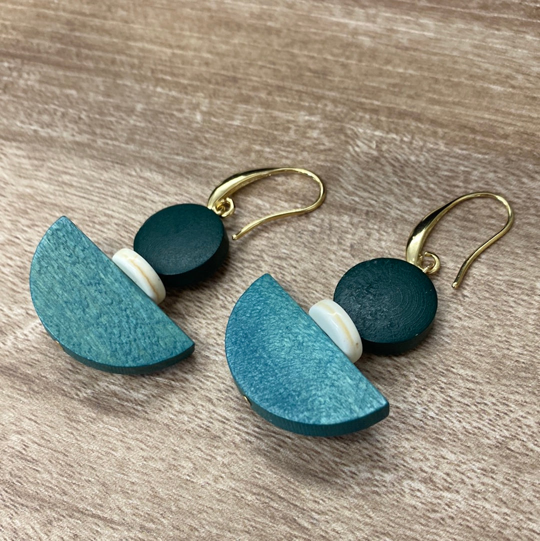 CSTE16 - Painted wood, synthetic turquoise and gold plated earring wires