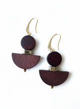 BDLE20 - Dyed wood & Hematite, drop earrings