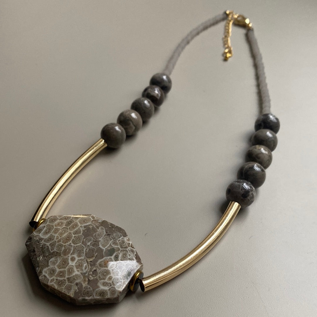 CST06 - Natural Fossil Coral & Frosted Glass necklace - Grey, Tan