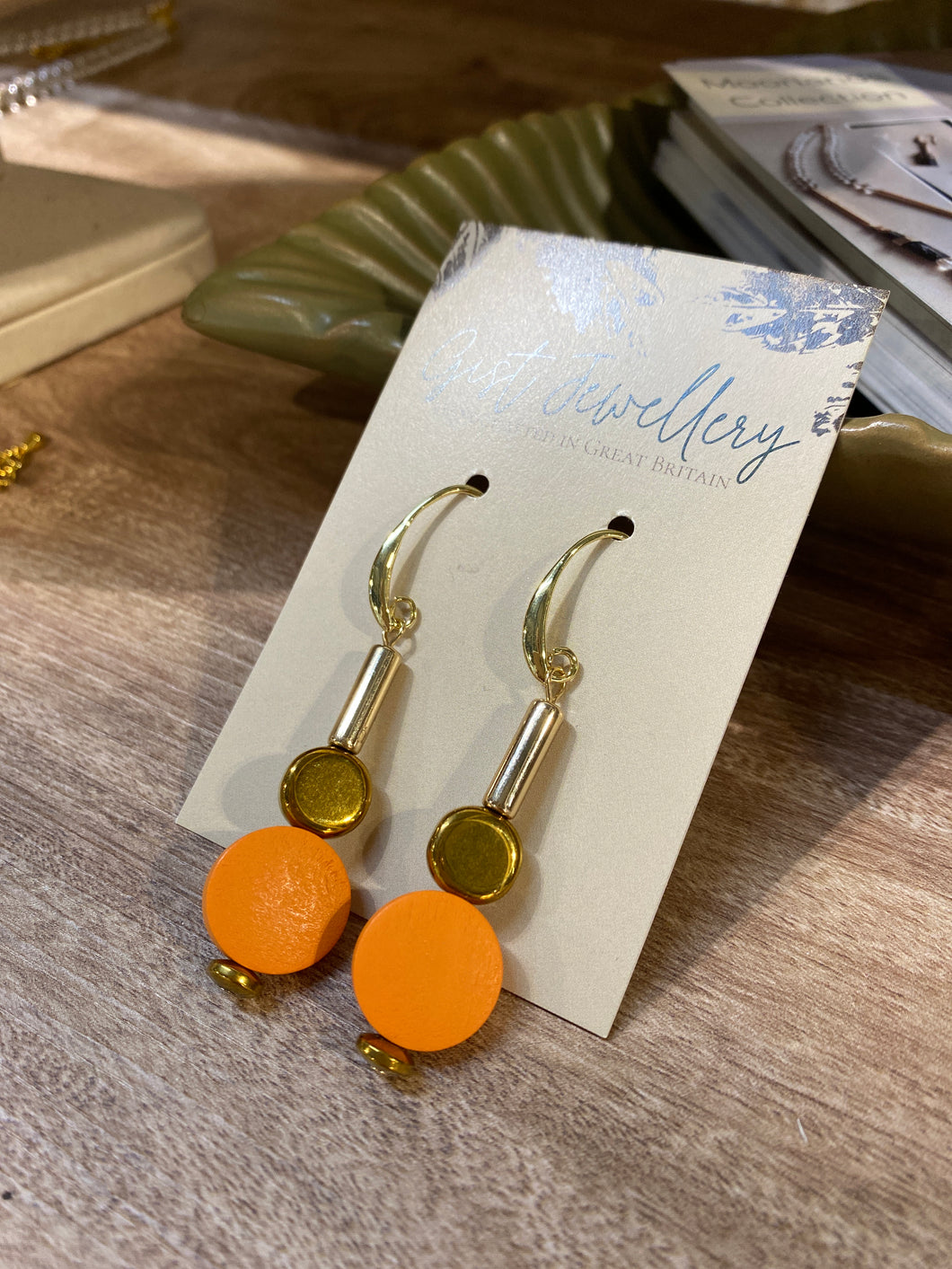 HILE19 - orange button earrings