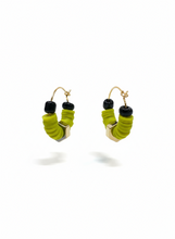 HILHE10 - Green black nut hoop earrings