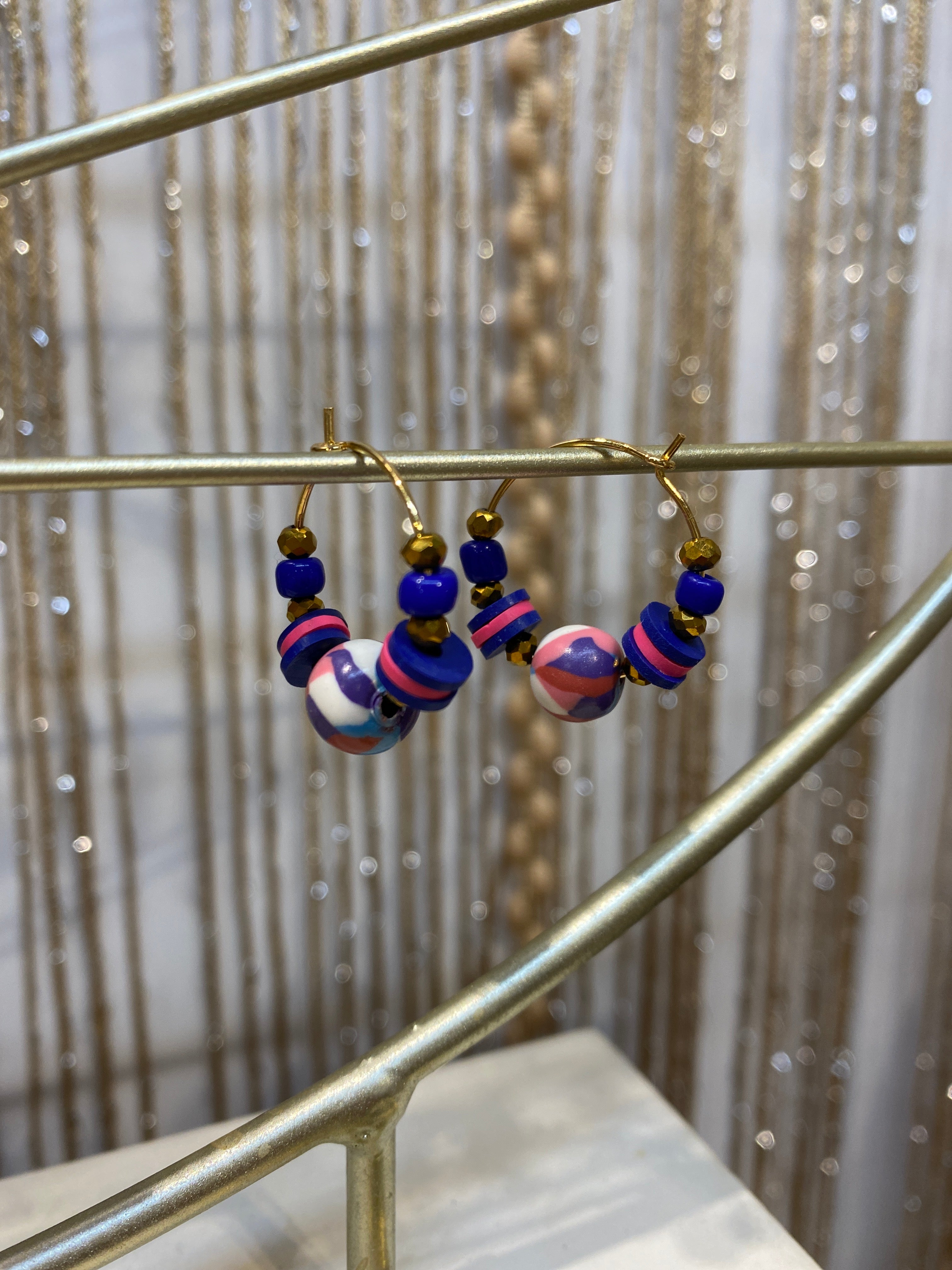 HILHE01 - Royal blue and pink clay hematite hoop earrings