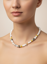 HIL15 - White chip black glass flower