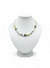 HIL15 - White chip black glass flower