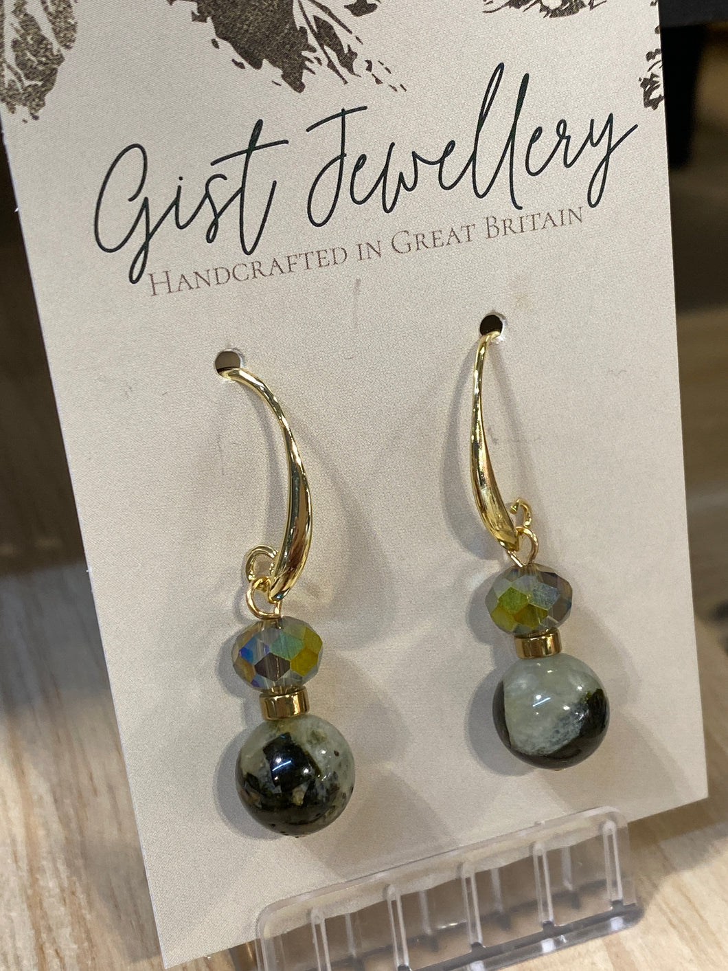 HILE20 - yellow green gem stone, crystal earrings