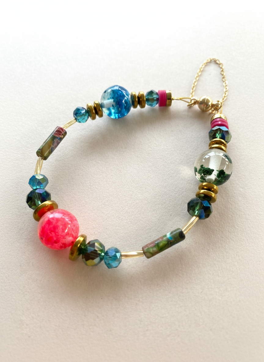 BDLB14 - Resin & crystal multi coloured bracelet