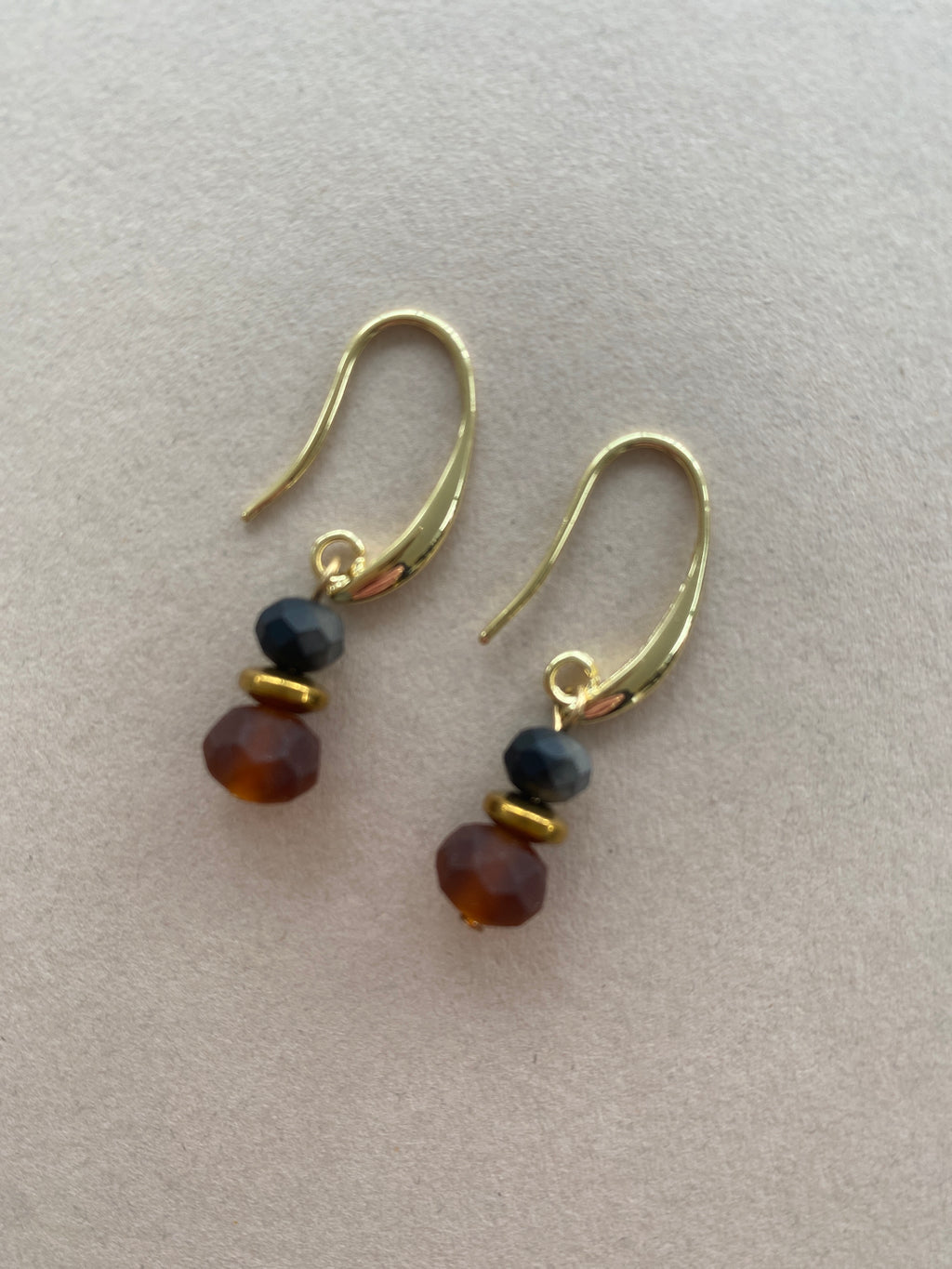 BDLE10 - Amber crystal drop earrings