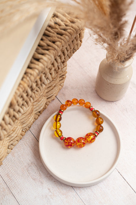 BDLB21 - Yellow & red resin elasticated bracelet