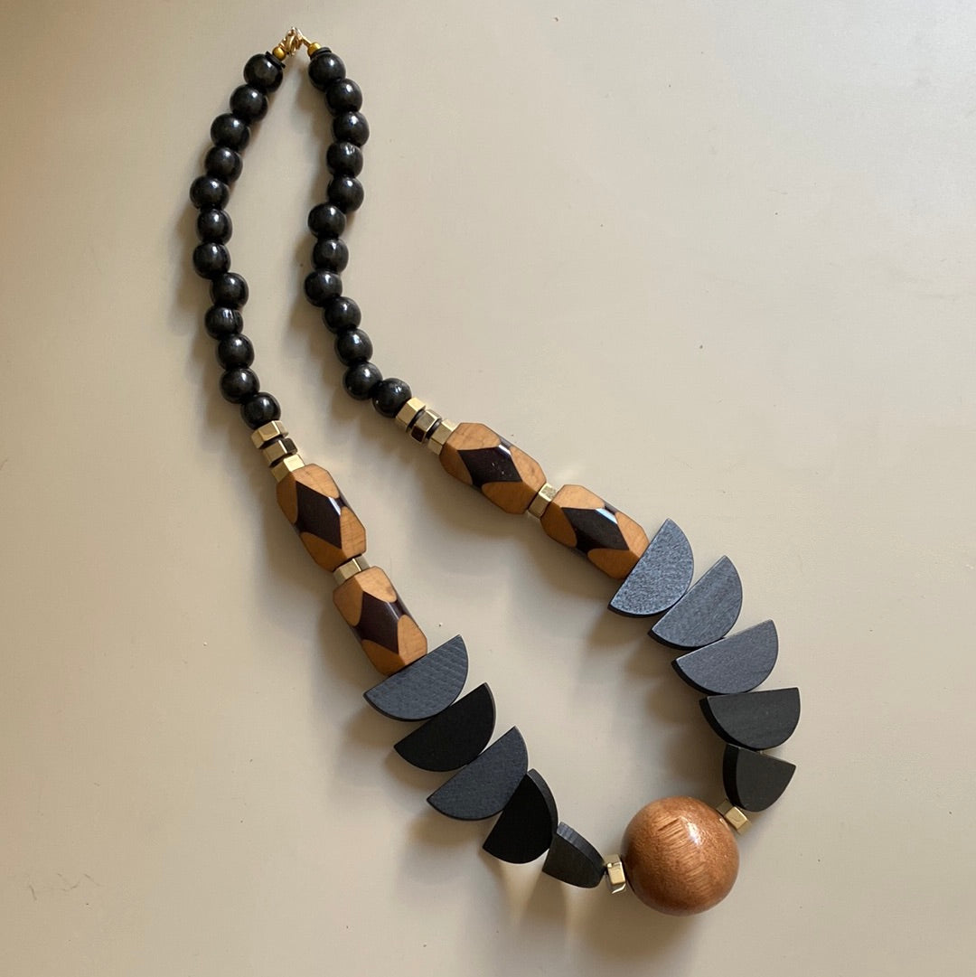 MRL03 - Statement necklace, Hematite, painted wood and acrylic