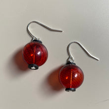 Vintage swirl glass earrings - Red & Black